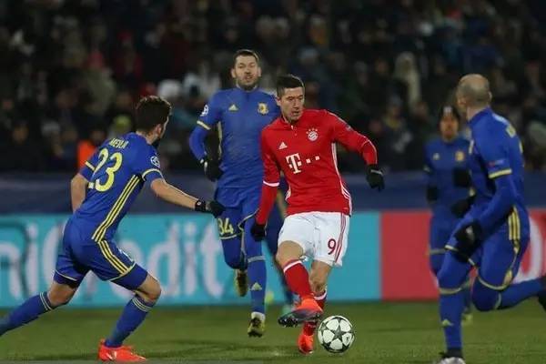 中国男篮以 中国男篮以